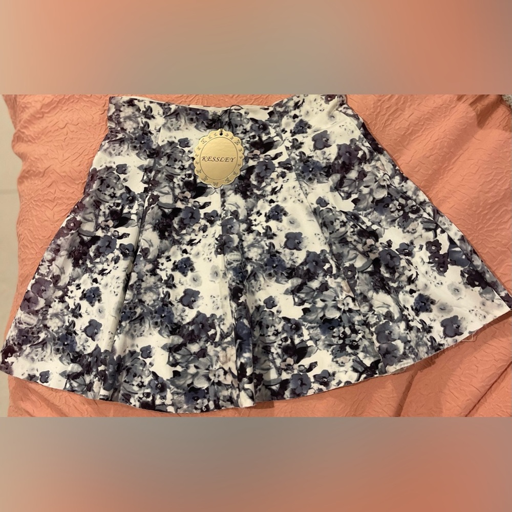 Women skirt, size S\ M